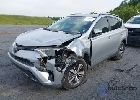 2017 Toyota Rav4 Xle z USA, uszkodzony, nr VIN 2T3WFREVXHW382711